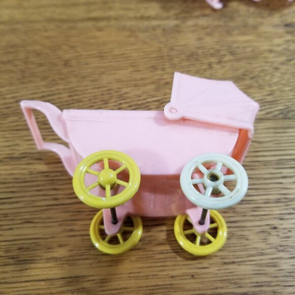 Vintage Dollhouse Nursery Furniture Lot #4 – Renwal & Reliable - Picture 3 of 12